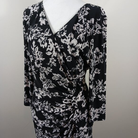 Chaps, Black & White Print Dress, Size XL, Flattering Ruching Detail, Stretch - Picture 4 of 12